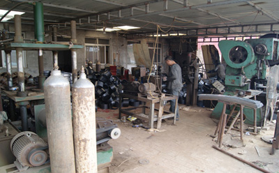 生產(chǎn)環(huán)境12.jpg 生產(chǎn)環(huán)境12.jpg